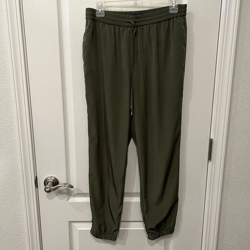 Worn once Express highs ankle joggers size Medium